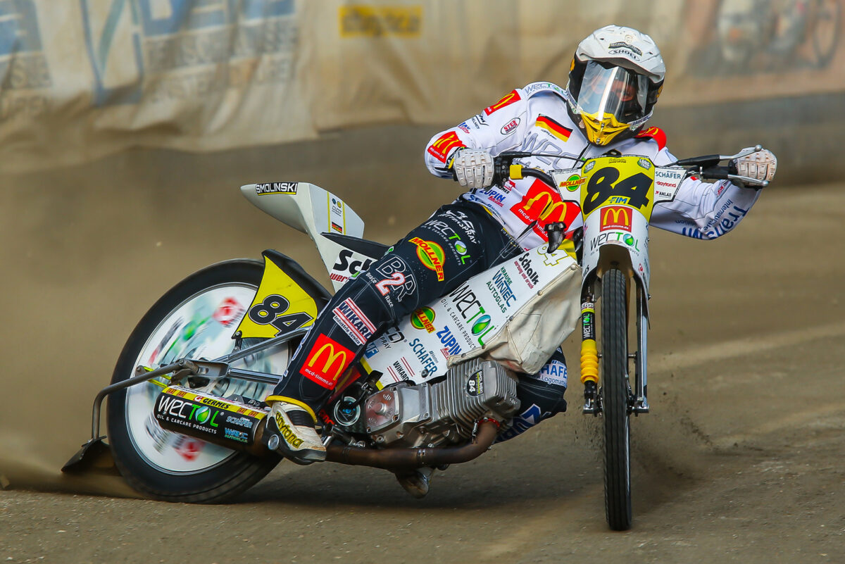 Can the Brits reign in Smolinski?? 2024 FIM Long Track World Championship Finale