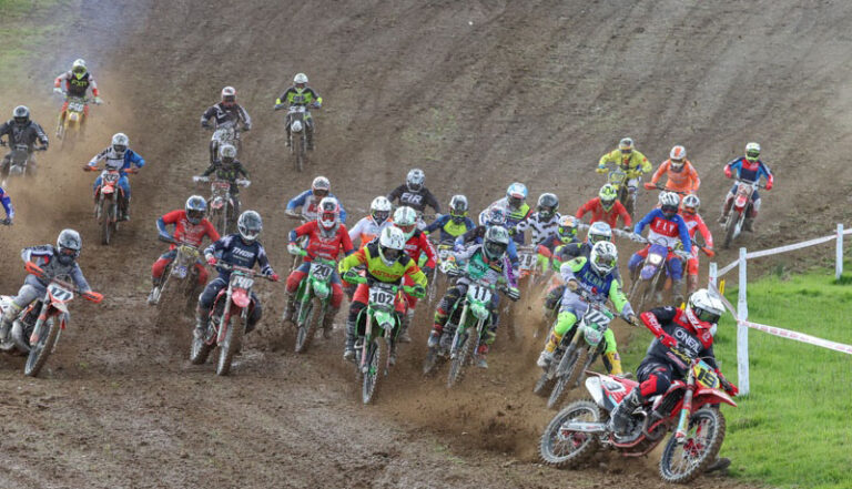 Sterry storms Cwmythig Hill! Rhayader MCC Midweek Motocross - Rundown ...