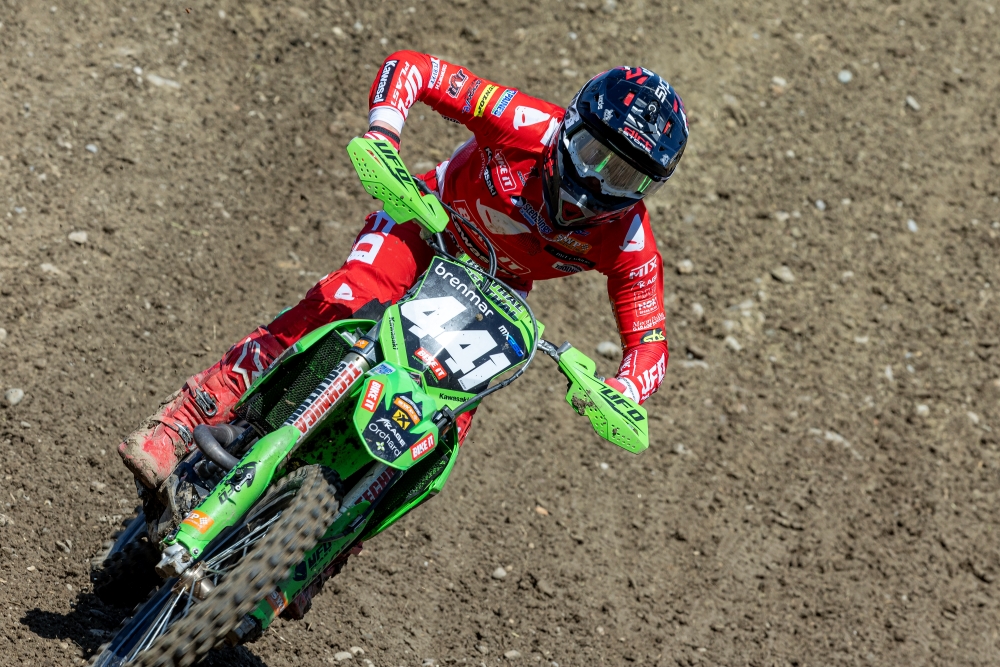 Chambers and Askew battle adversity at MXGP of Switzerland