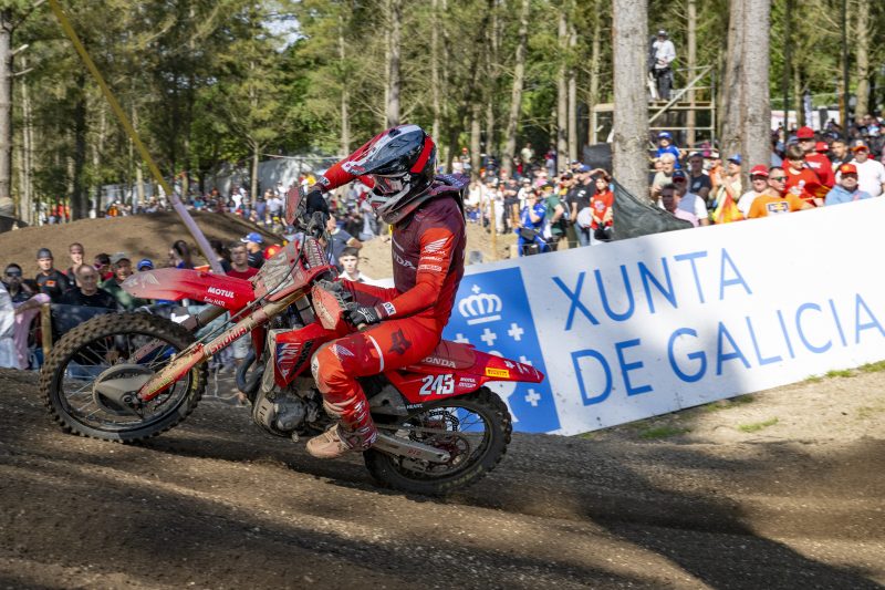 Gajser right in championship battle after tough MXGP of Galicia