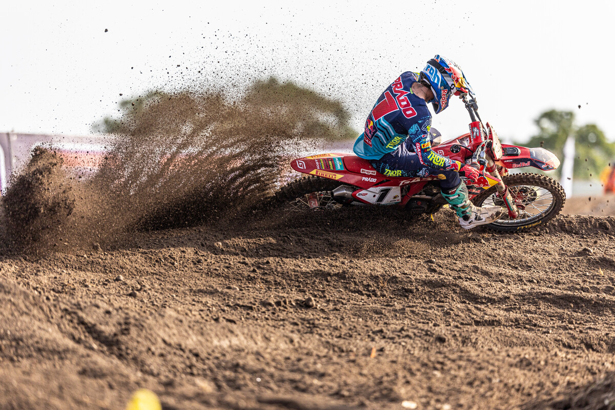 Prado toughs it out for 4th at super hot MXGP of Lombok