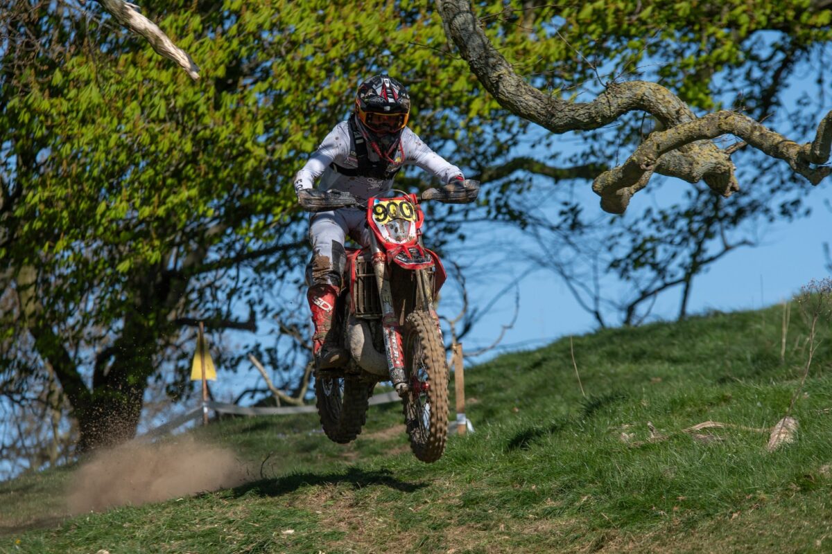 Ailbe guns it at Gonerby! 2025 Lincolnshire Enduro Championship Round 2 - Race Report and Results