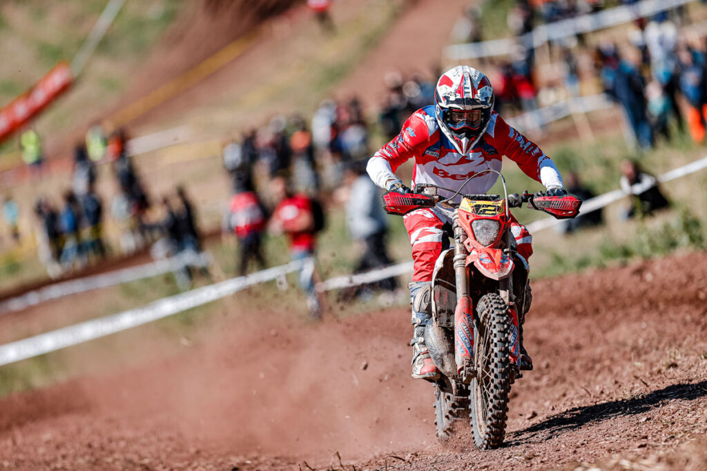 Freeman powers to final 2024 EnduroGP win in France on Day Two