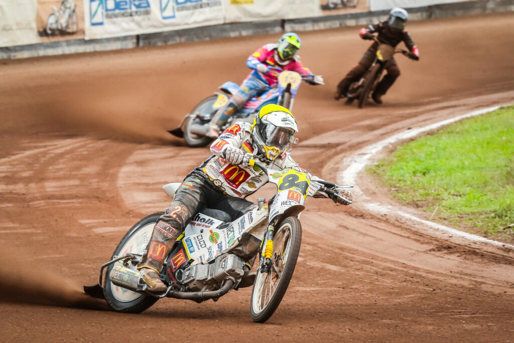 Can Wajtknecht close in on Smolinski? 2024 FIM Long Track World Championship Round 4